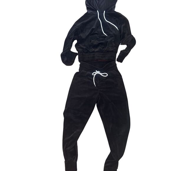 NO BOUNDARIES LUXE BLACK GLAM VELVETY SOFT CROPPED HOODIE JOGGER SET - Picture 5 of 8